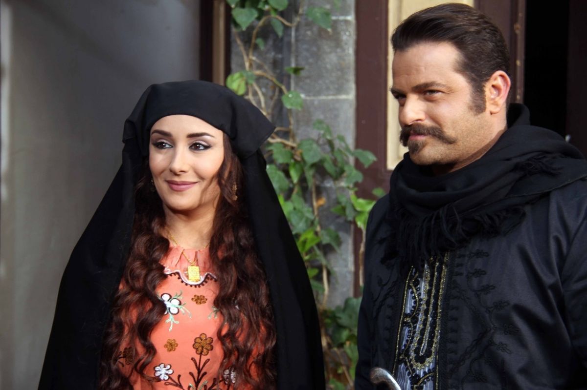 بالفيديو - الكشف عن قصة حب بين يوسف الخال وكندة حنّا