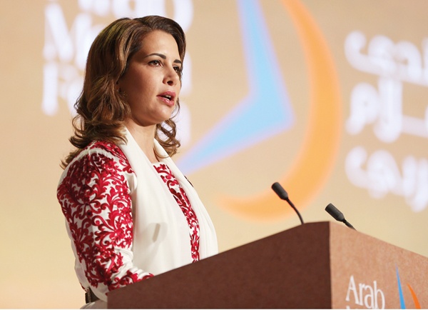 الأميرة هيا تستعرض الدور الإعلامي والأبعاد الإنسانية وتدعو إلى ميثاق شرف جديد للإعلاميين العرب