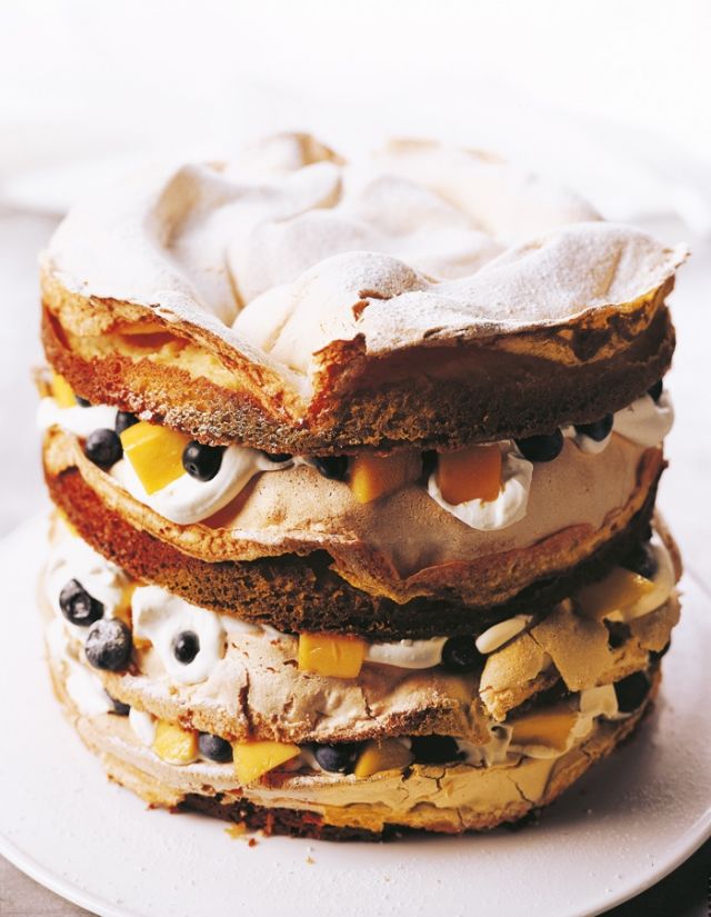 بافلوفا بالتوت