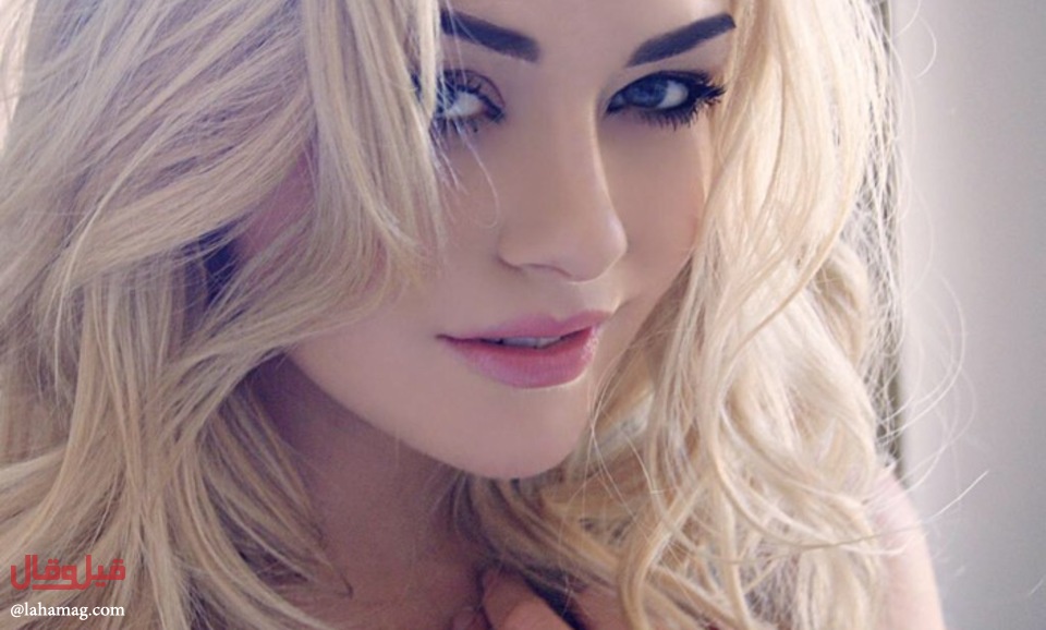 بالصور - تعرّفوا على عارضة الأزياء التي أصبحت حكم كرة قدم