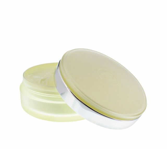 Chanel Chance Eau Fraiche Moisturizing Body Cream
