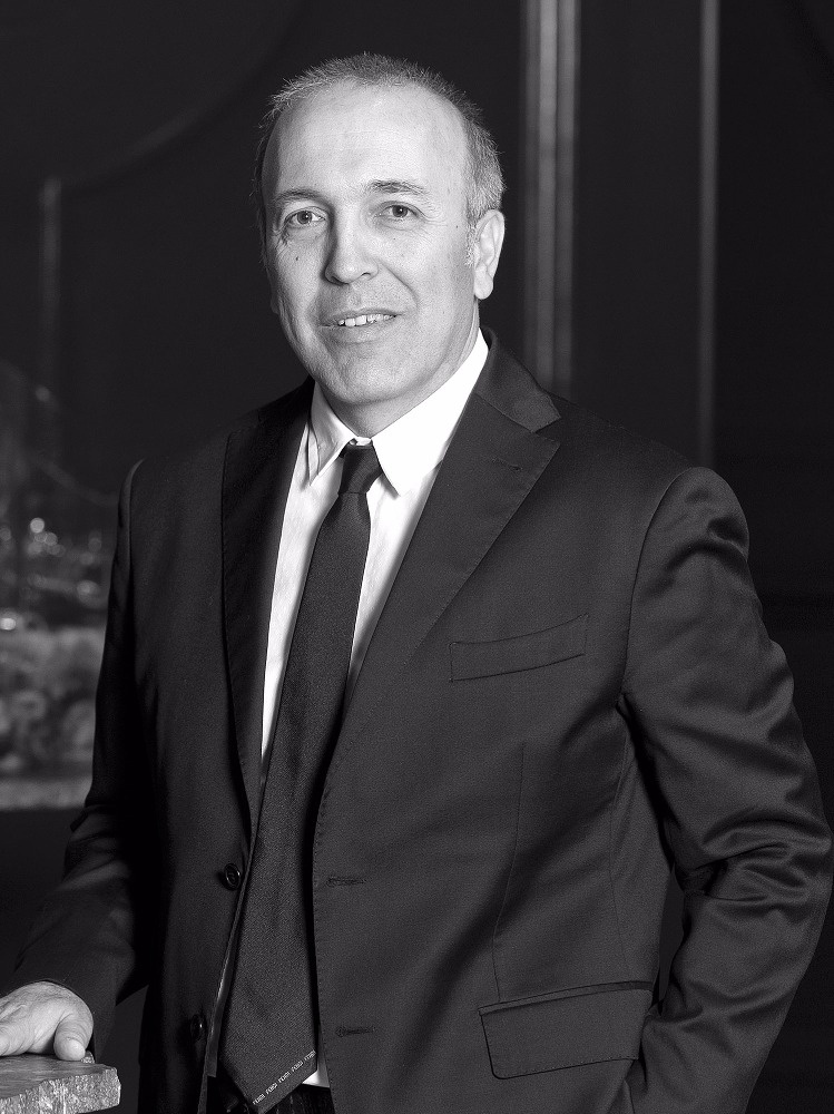 دومينيكو أوليفيري: ساعة «بوليكروميا» أدخلت فندي في عصر جديد