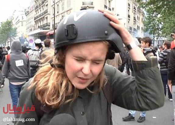 بالفيديو- مراسلة تتعرّض للضرب مباشرةً على الهواء!