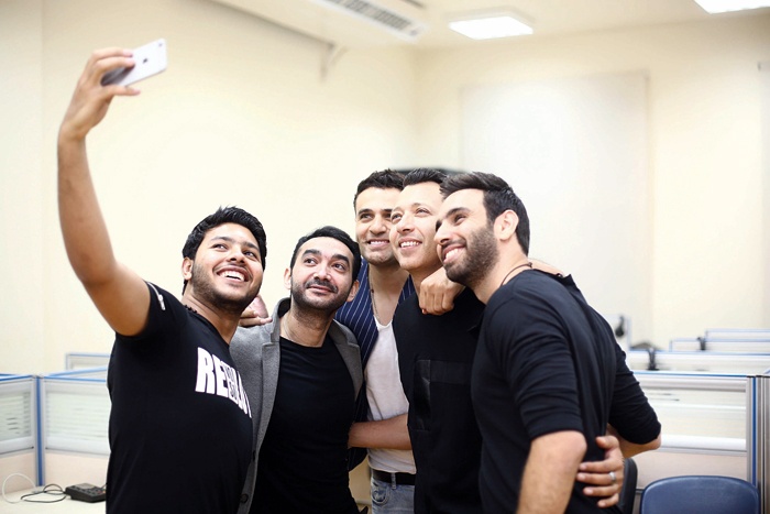 فريق «واما» وسط الطلاب