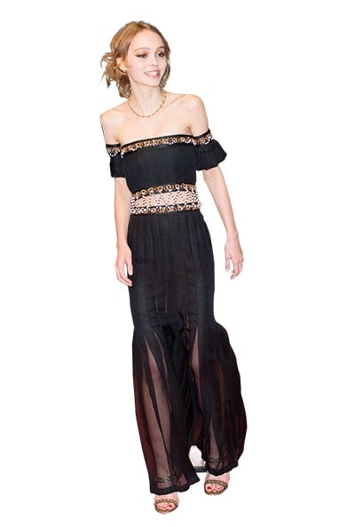 ليلي-روز ديب في فستان من CHANEL