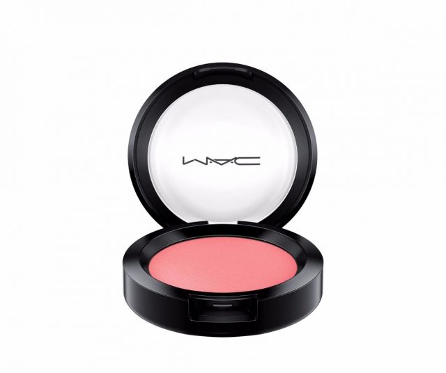 جاذبية رومانسية M.A.C Flamingo Park Powder Blush in What I Fancy 