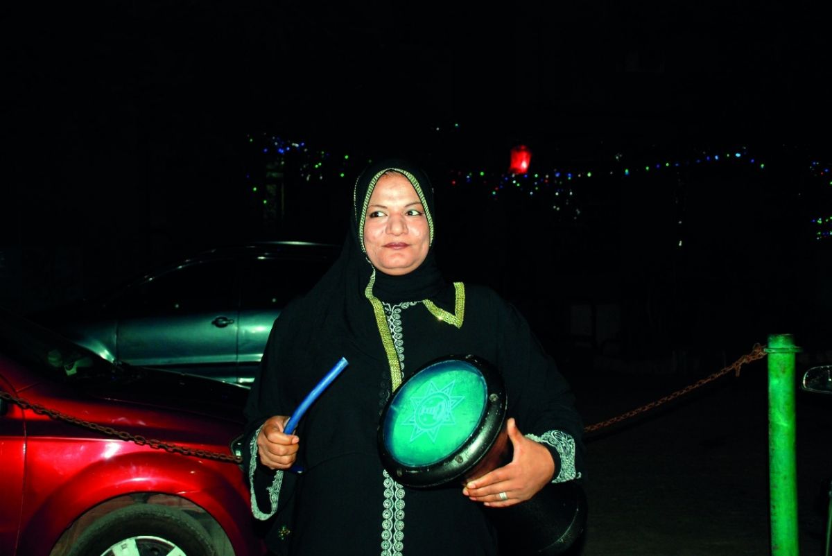 عملت «مسحراتية» من أجل أخي وشعرت بالرعب في اليوم الأول