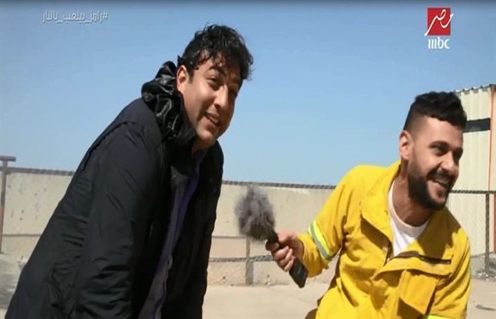 بالفيديو – ميدو يفاجئ الجميع بردّ فعله مع رامز جلال.. شاهدوا ماذا فعل!