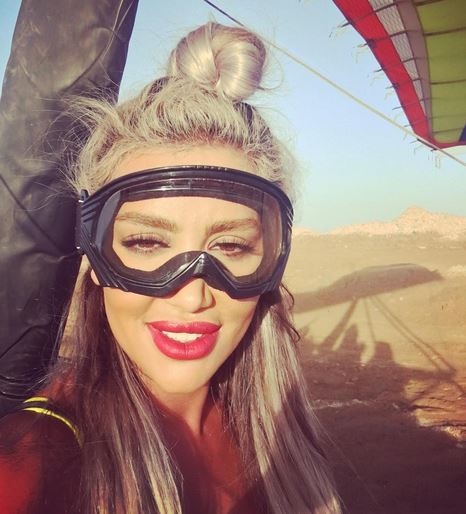 بالفيديو - مايا دياب تطير فوق البحر بملابس جريئة!