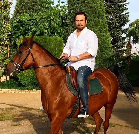 بالفيديو – شاهدوا منزل عاصي الحلاني الفخم.. وهذا ما قاله