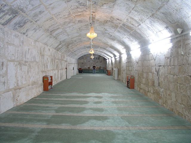 المسجد الأقصى... من صخرته القبة عرّج النبي إلى السماء