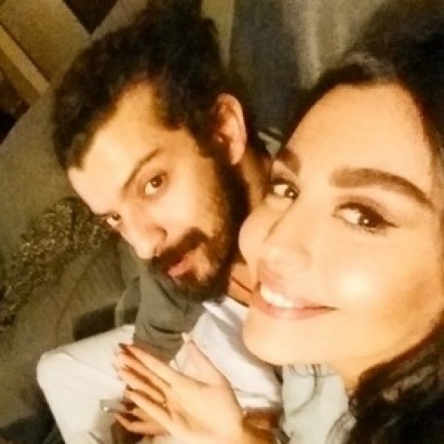 بالفيديو- شاهدوا ليلى اسكندر تغني لزوجها بعقوب الفرحان 