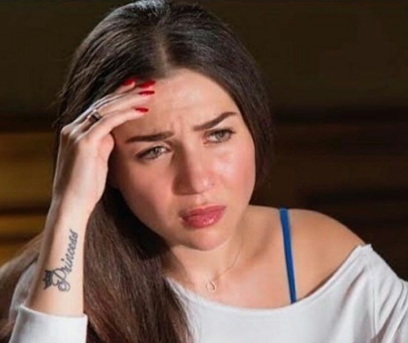 بالصور - مي عزّ الدين تثير الجدل برقصها في رمضان