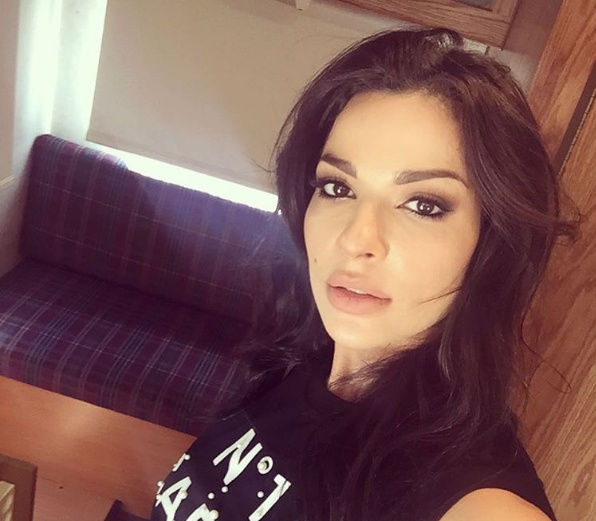 بالصور - نادين نسيب نجيم برسالة طويلة لكارهيها.. وعمّن قالت 