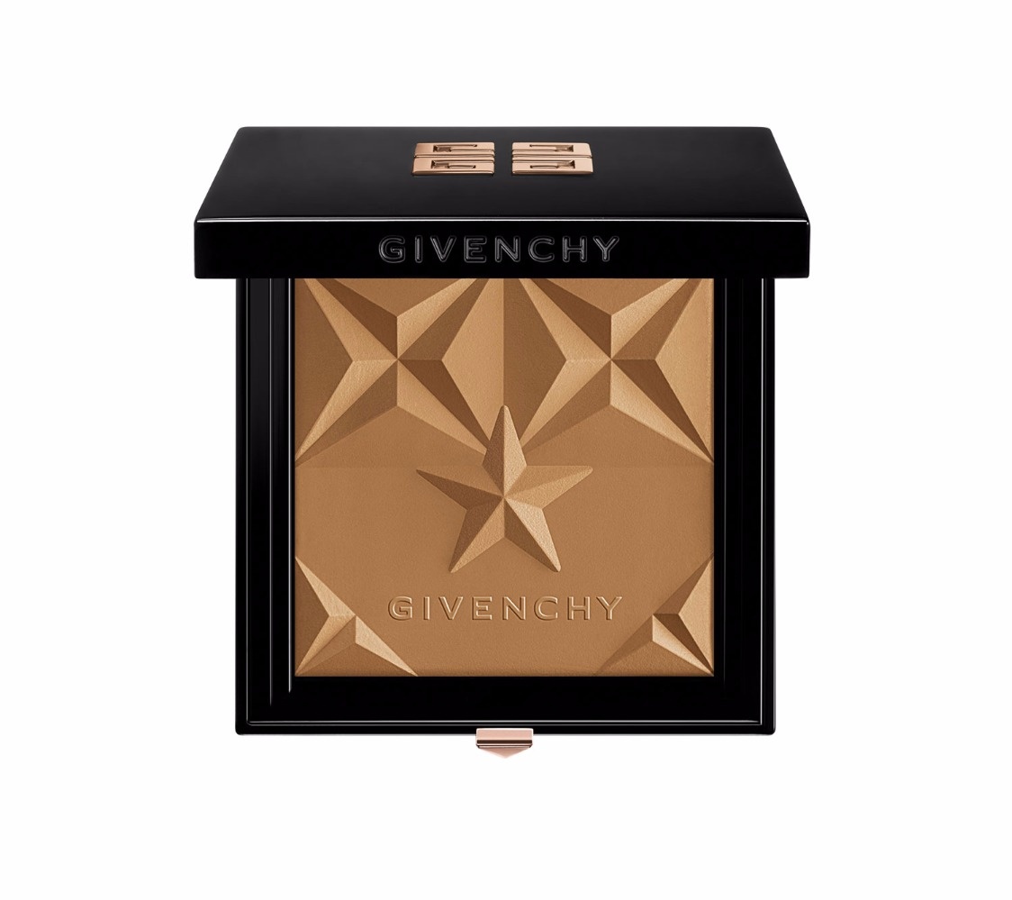 بودرة الوجه للتألق والنضارة