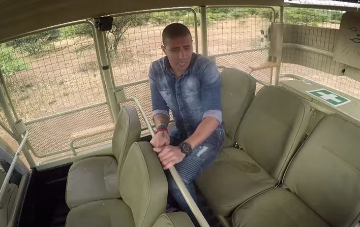 بالفيديو – محمد زيدان يفقد أعصابه.. شاهدوا كيف ضرب هاني رمزي!