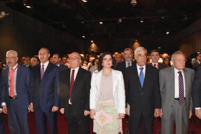 في القاهرة 140 مثقفاً يجيبون عن سؤال: هل نحتاج إلى خطاب ثقافي عربي جديد؟