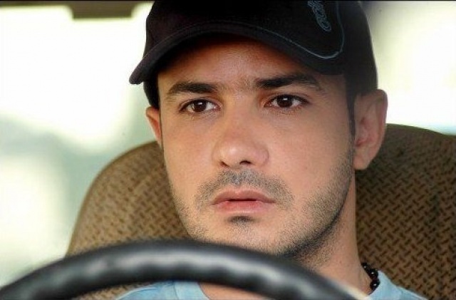 بالصور- ليلة عزاء تكشف عن اللوك الجديد لمحمد رجب