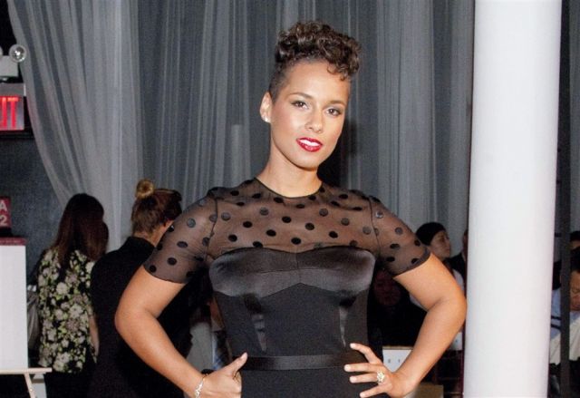 Laha Fashion Police... أليشا كيز  في عرض Jason Wu