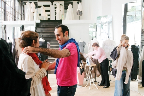 من هو المصمّم ربيع كيروز في ٥٠ سؤالاً