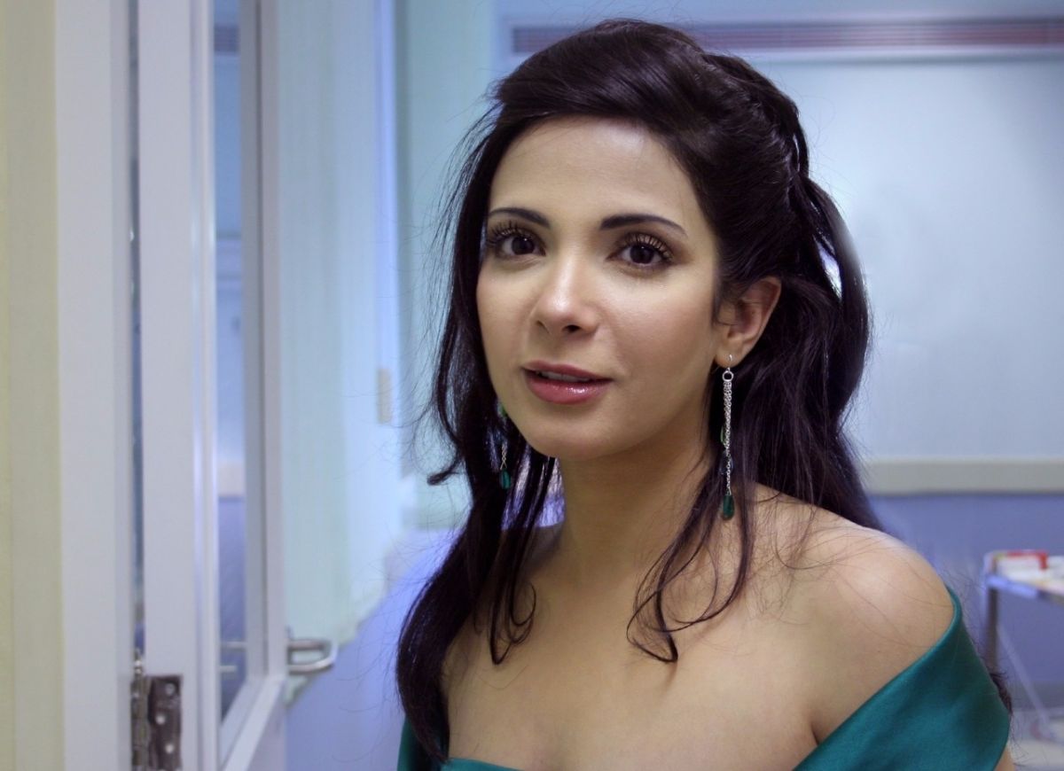 ما هي أزمة منى زكي ولطيفة وأمير كرارة؟