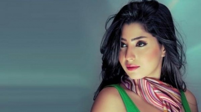 لماذا دخلت آيتن عامر المستشفى في عيد زواجها الأول؟