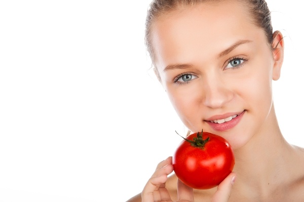 فوائد جمالية كثيرة للطماطم.. تعرفوا عليها