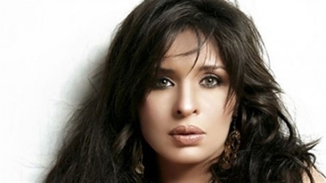 خاص لها- ما سبب قلق دينا؟ وما علاقة زينة؟