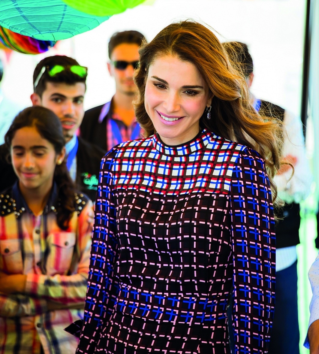 الملكة رانيا تقيم مأدبة إفطار وتلتقي متطوّعي جمعية «مجدّدون» الخيرية