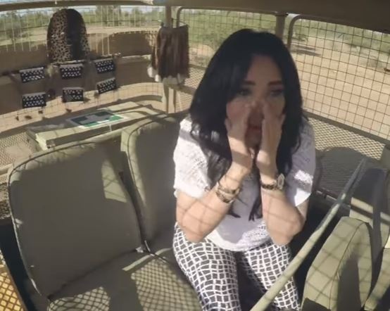 بالفيديو - أمينة تنهار من الخوف.. شاهدوا ردّ فعلها بعد اكتشاف المقلب!