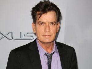 بعد اصابته بالايدز.. تشارلي شين يكشف حقيقة نقله العدوى لآخرين!؟