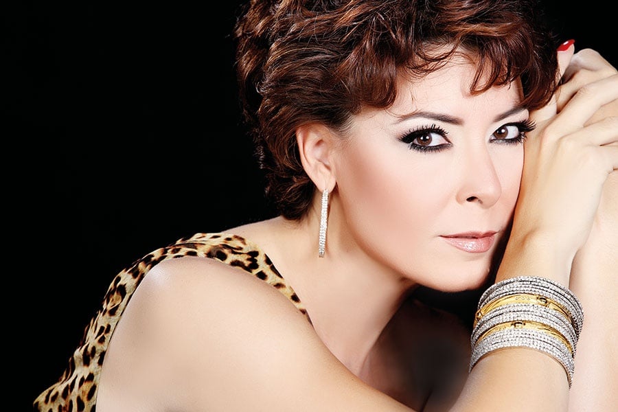 أنوشكا: عملي مع نيللي كريم لا يمنع القلق في داخلي...