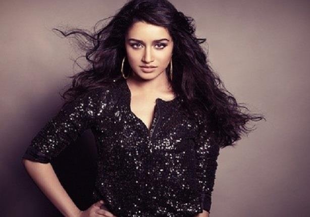 هل تعيش نجمة بوليوود شرادها كابور قصة حب مع فرحان أختر؟