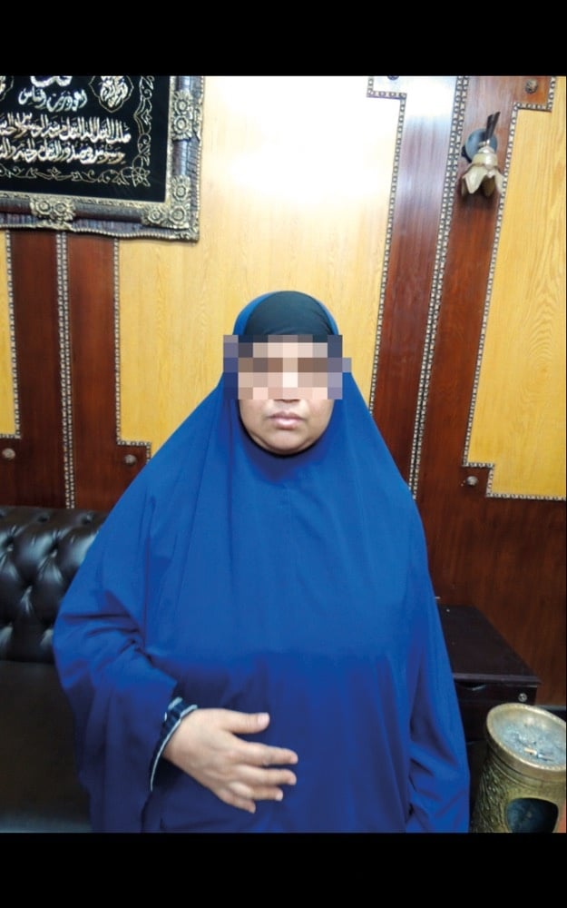 حاول قتل أمه فسقط جثة بين يديها