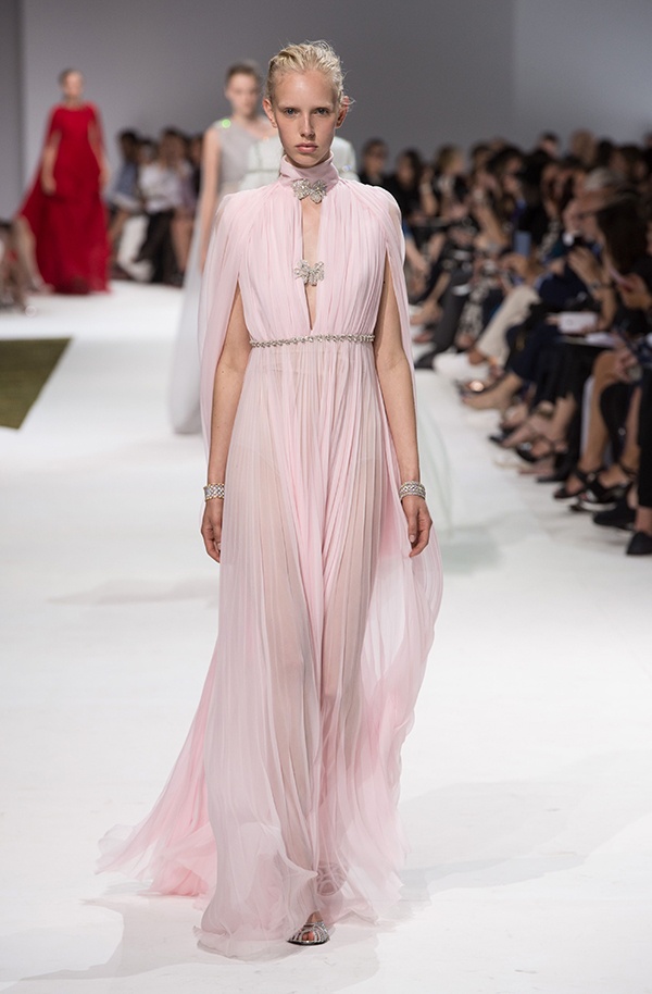 بالصور- مجموعة جيامباتيستا فالي ستكون رفيقتك هذا الموسم!!