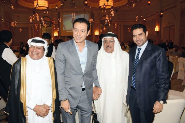  مصطفى شعبان وضيوف الحفل
