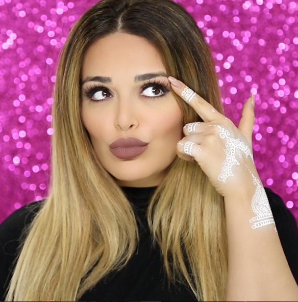 بالصورة- تعلّمي كيف تصغرين أنفك من دون جراحة مع منى قطان!!