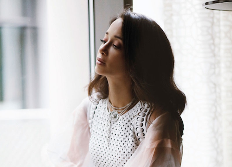 نصائح في الموضة والجمال من Lana El Sahely: ما هو العطر الذي تحرصين دوماً على وجوده في حقيبتك؟