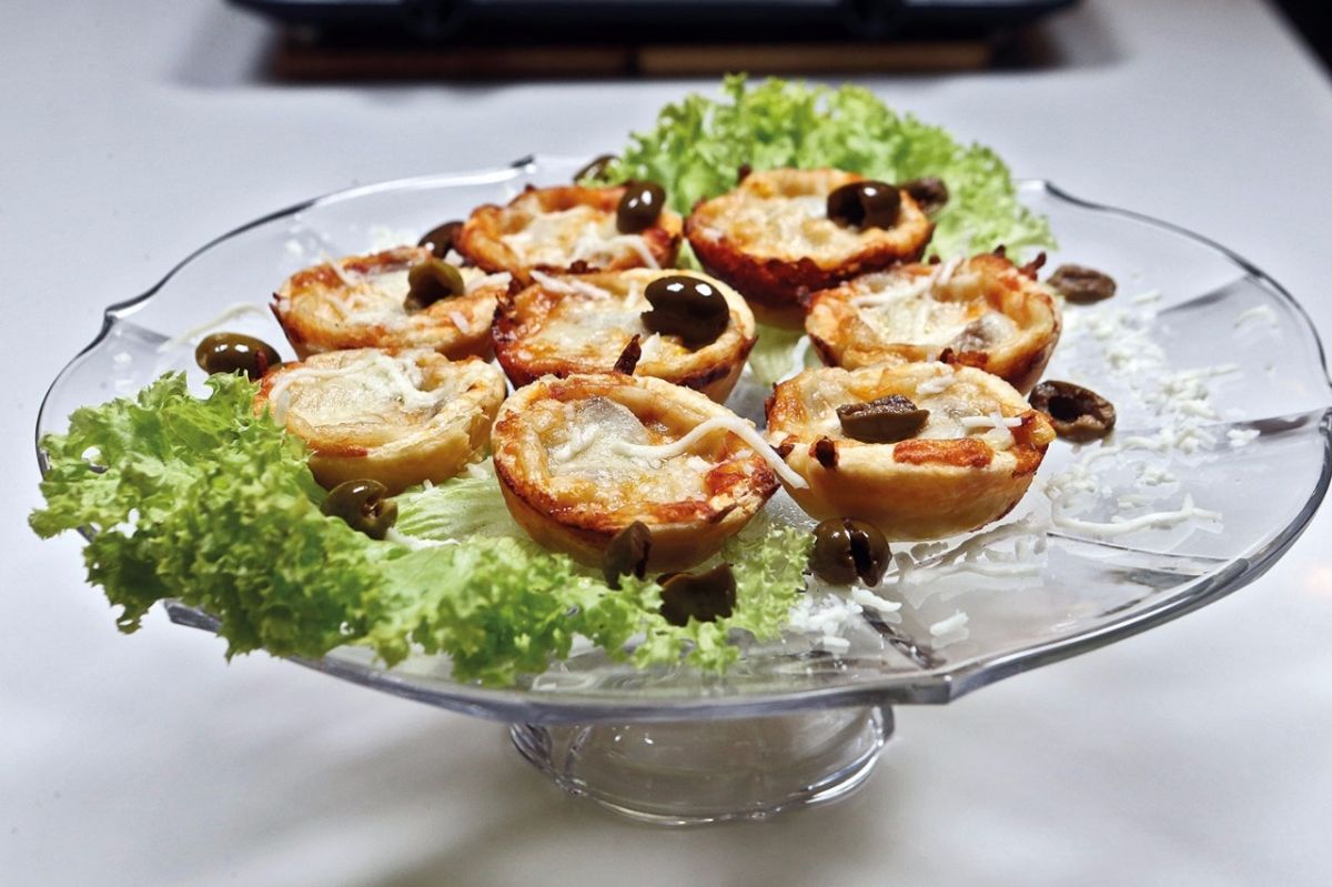 أكواب البيتزا الشهية