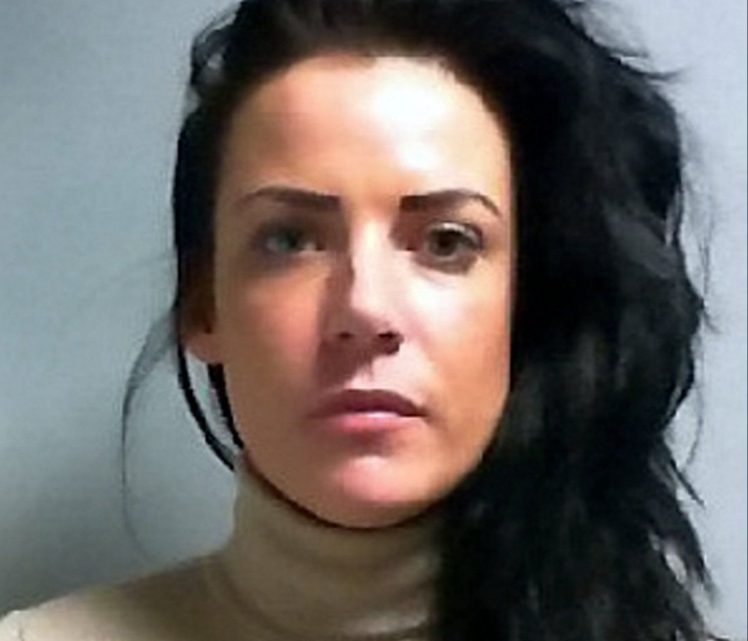 رأته يقبّل غيرها.. فكان انتقامها قاسياً!