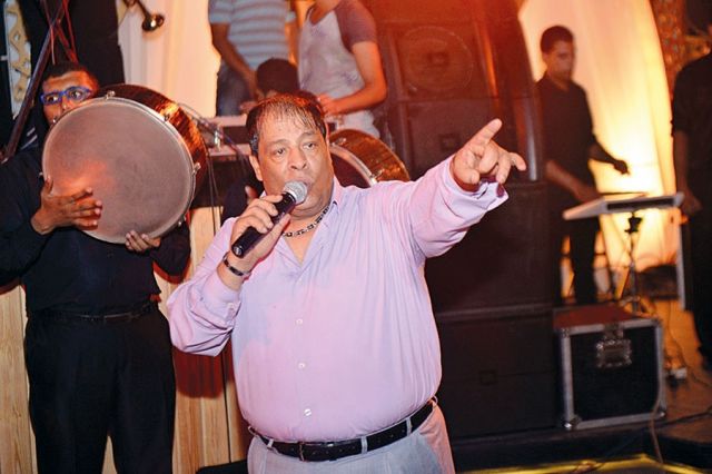 عبدالباسط حمودة يقدم الغناء الشعبي في سهرة رمضانية