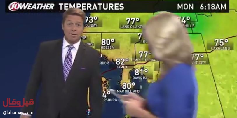 بالفيديو - مذيعة تظهر امام زميلها للقبض على 