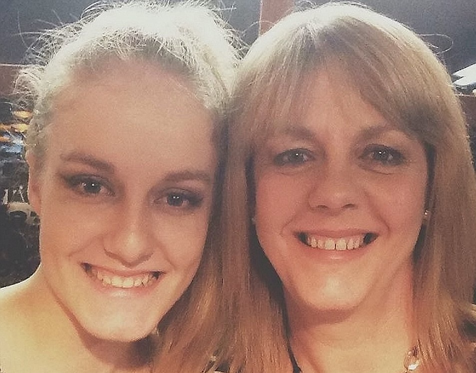 بالفيديو - قتل ابنته وزوجته ثمّ انتحر.. إليكم القصة!