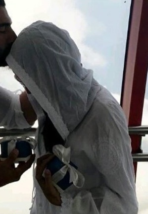 بالصور - خمنوا من هذه النجمة العربية المثيرة للجدل!