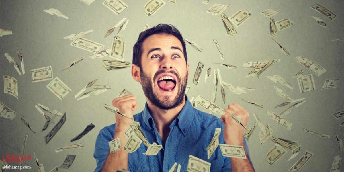 عاد الى عمله في السباكة بعد يومين من فوزه بجائزة اليانصيب... والسبب صادم!!