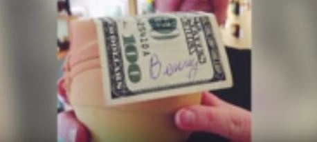 بالفيديو - فاعل خير مجهول يتحول إلى نجم.. تعرفوا ماذا يفعل!؟