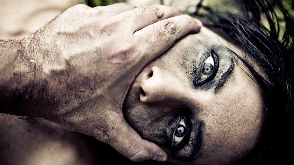 اغتصاب قاصر من نفس الشخص مرتين وإجبارها على شرب الاسيد.. اليكم التفاصيل!