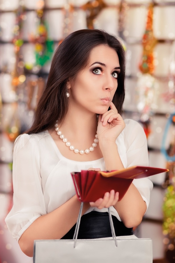 مشكلة في بيوتنا... والسبب مصروف الزوجة!