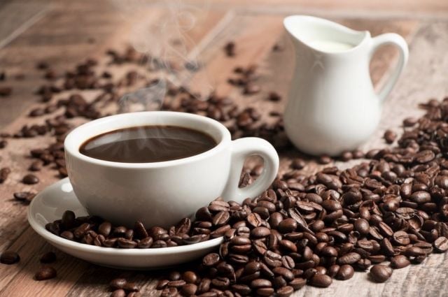 على كم سعرة حراريّة يحتوي فنجان القهوة؟! وما تأثيره على الوزن؟!