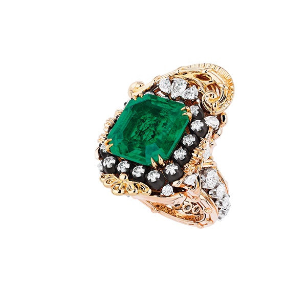 فنون قصر فرساي الزخرفية في مجموعة المجوهرات الراقية
DIOR A Versailles